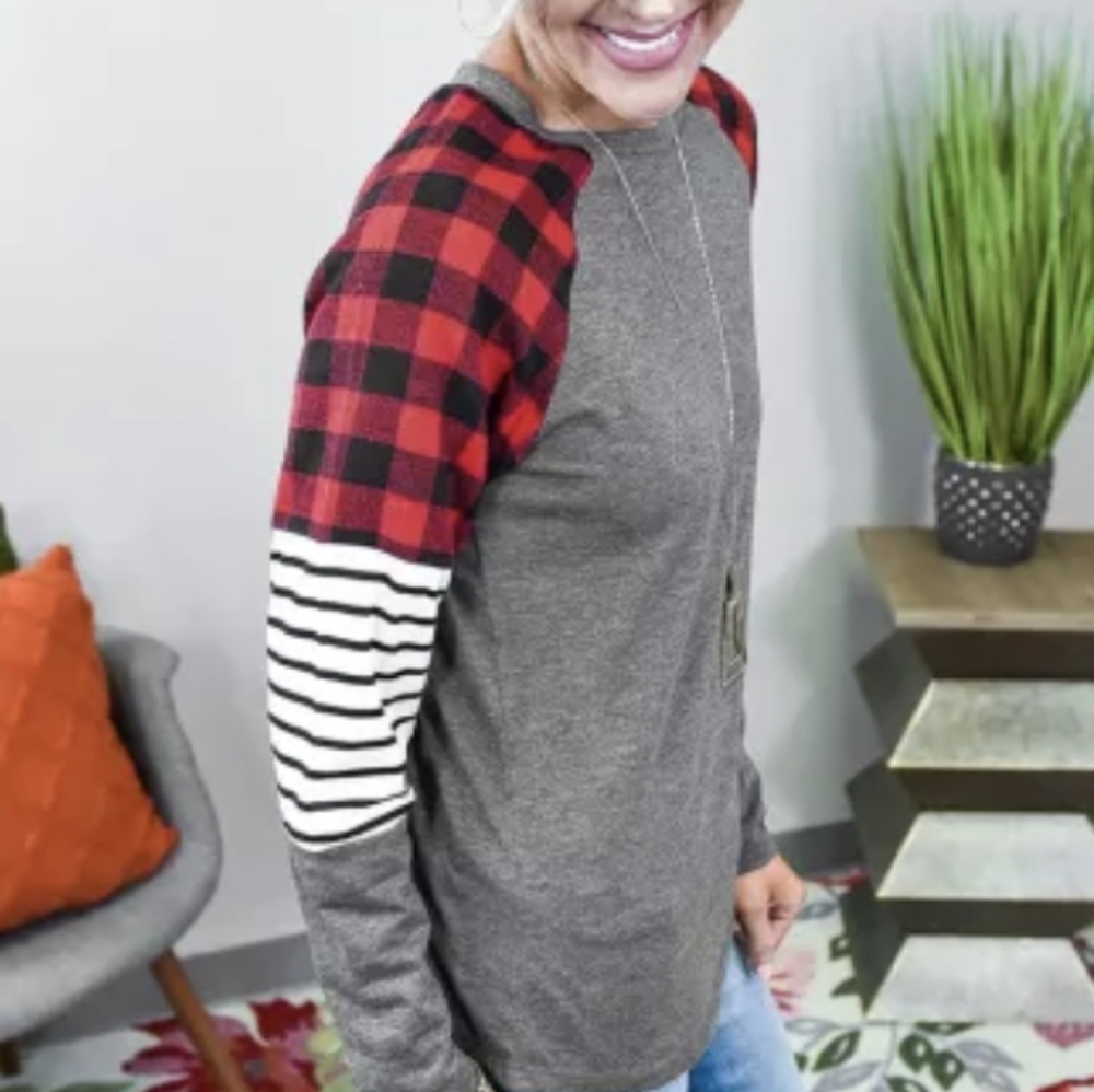 💜 New Gray Buffalo Plaid Top - Picture 4 of 5